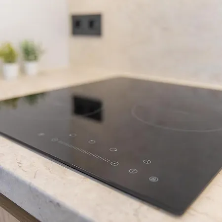 Brand New 1br In Center