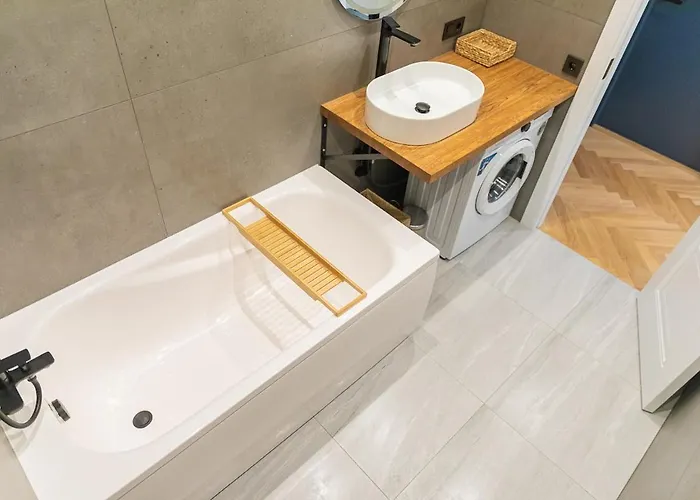 Dzīvoklis Brand New 1br In Center *