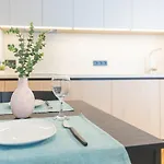 Apartmán Brand New 1br In Center *