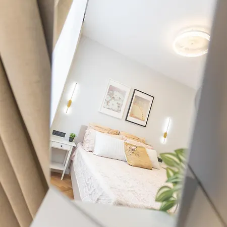 Lägenhet Brand New 1br In Center *